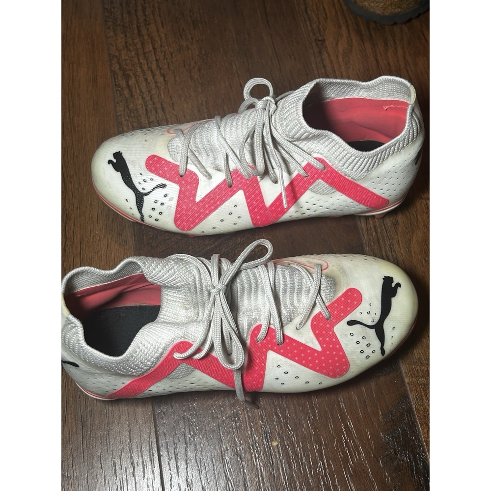 Youth Size 1 White Pink Puma Future‎ Match FG/AG Soccer Cleats 107384-01